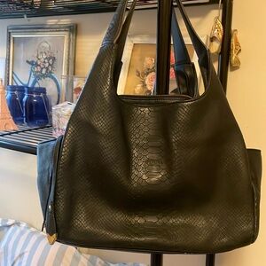 Perlina black shoulder bag